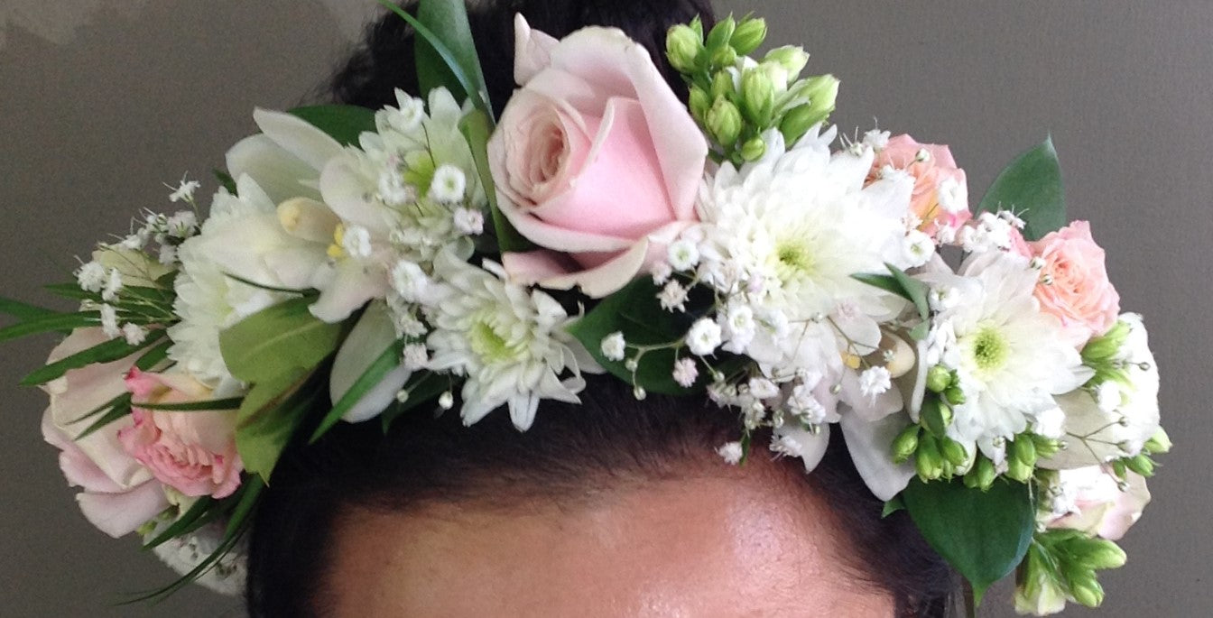 Fresh flower shop hair garland